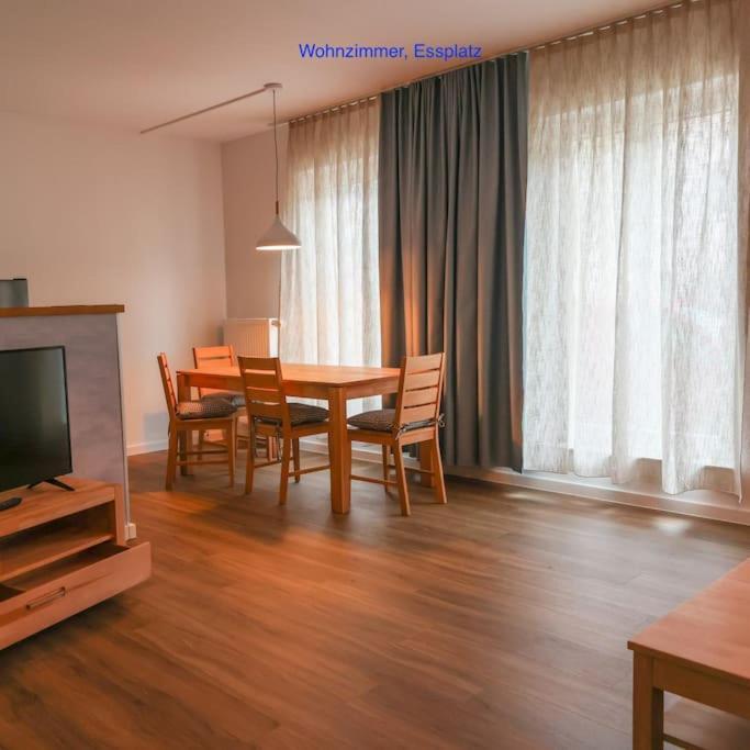Freundliche Wohnung Mit Parkplatz Und Terrasse Neubrandenburg Zewnętrze zdjęcie