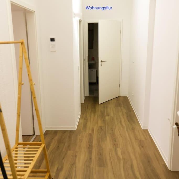 Freundliche Wohnung Mit Parkplatz Und Terrasse Neubrandenburg Zewnętrze zdjęcie