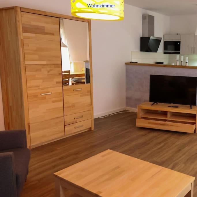 Freundliche Wohnung Mit Parkplatz Und Terrasse Neubrandenburg Zewnętrze zdjęcie